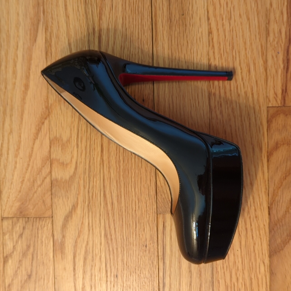 Christian Louboutin Bianca Pumps